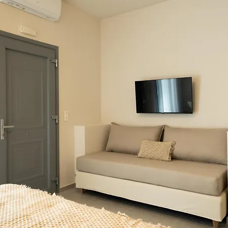 Noleya Pure Island * Batsi (Andros)