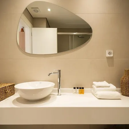 Noleya Pure Island